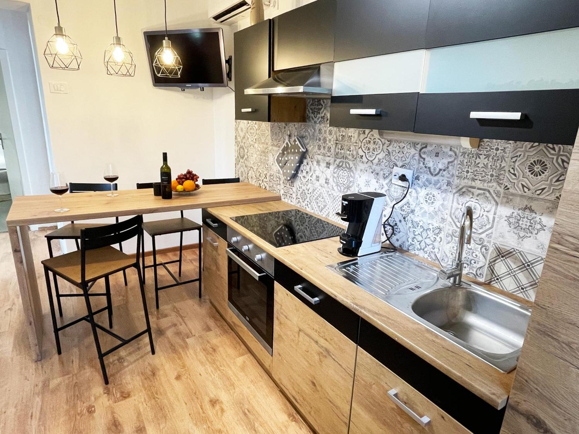 Cute In Near With Parking Appartement *