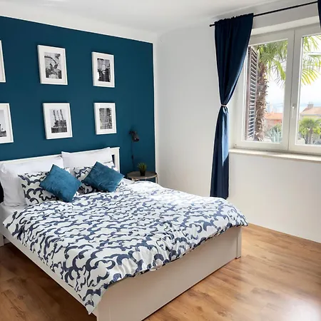 Cute Apartment In Rijeka Near Beach With Parking Exterior photo