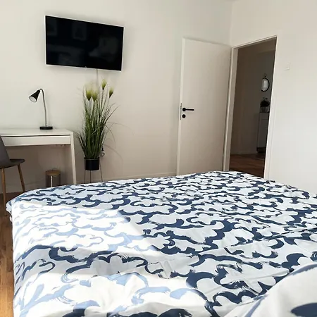 Cute Apartment In Rijeka Near Beach With Parking Exterior photo
