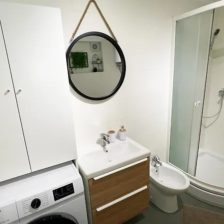 Cute Apartment In Rijeka Near Beach With Parking Exterior photo