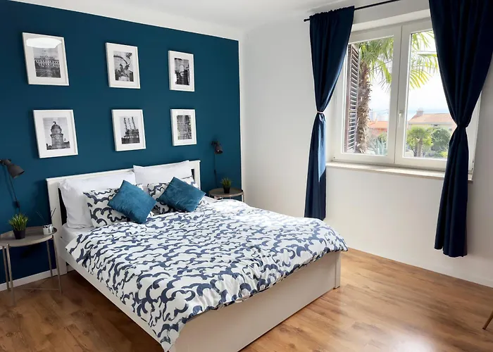 Cute Apartment In Rijeka Near Beach With Parking